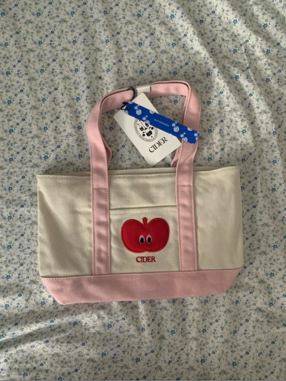 NWT cider canvas handbag pink
